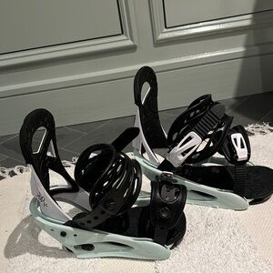 Burton Smalls Snowboard Bindings like New